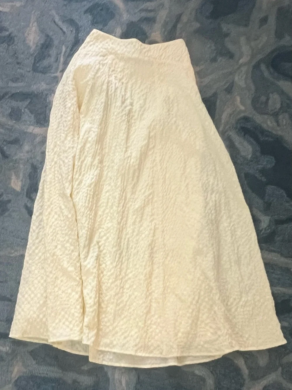 Abercrombie & Fitch Textured Fit to Flatter Maxi Skirt Yellow XS - Picture 9 of 10